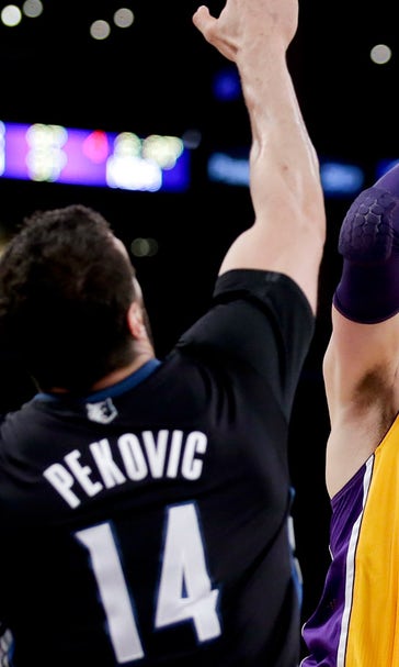 Gasol flirts with triple-double as Lakers top T-Wolves